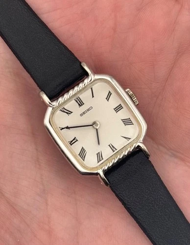 1970 Vintage Seiko Ladies Watch w/Roman Indices - 1100 Manual - NEW BAND - RUNS!