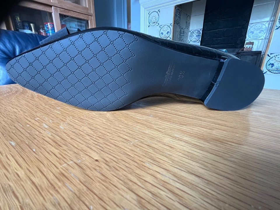 Vintage Russell & Bromley Black shine Moc Croc flats with bow Size 39.5 - Image 3 of 4