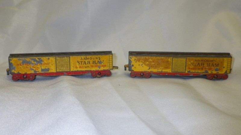 TWO VINTAGE TOOTSIETOY ARMOUR STAR HAM CLOVERBLOOM BUTTER TRAIN RAILROAD TOOTSIE