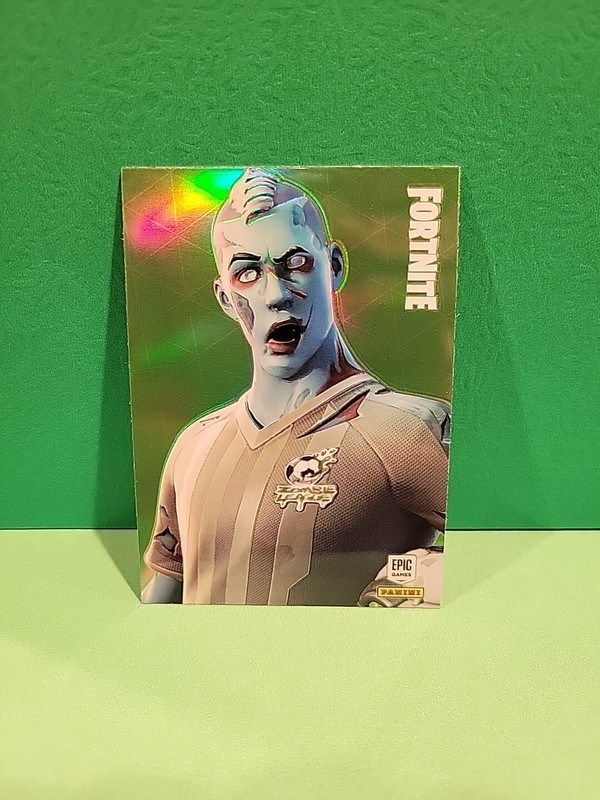 Fortnite Series 2 - Burial Threat - Optichrome Holo