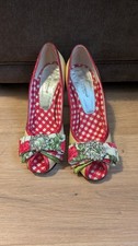 Dolce & Gabbana red floral straw and fabric peep-toe pumps UK6�