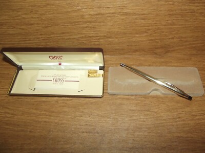 Vtg Cross 14 kt Gold Filled Ribbed Body Ball Point Pen / Case