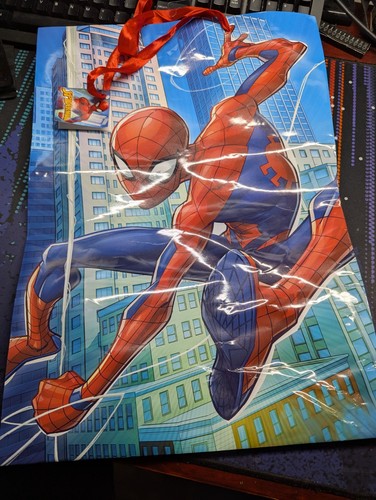Marvel Spider-Man Large 18" x 13" Plastic Gift Bag – Perfect for Parties, Birth - Picture 1 of 2