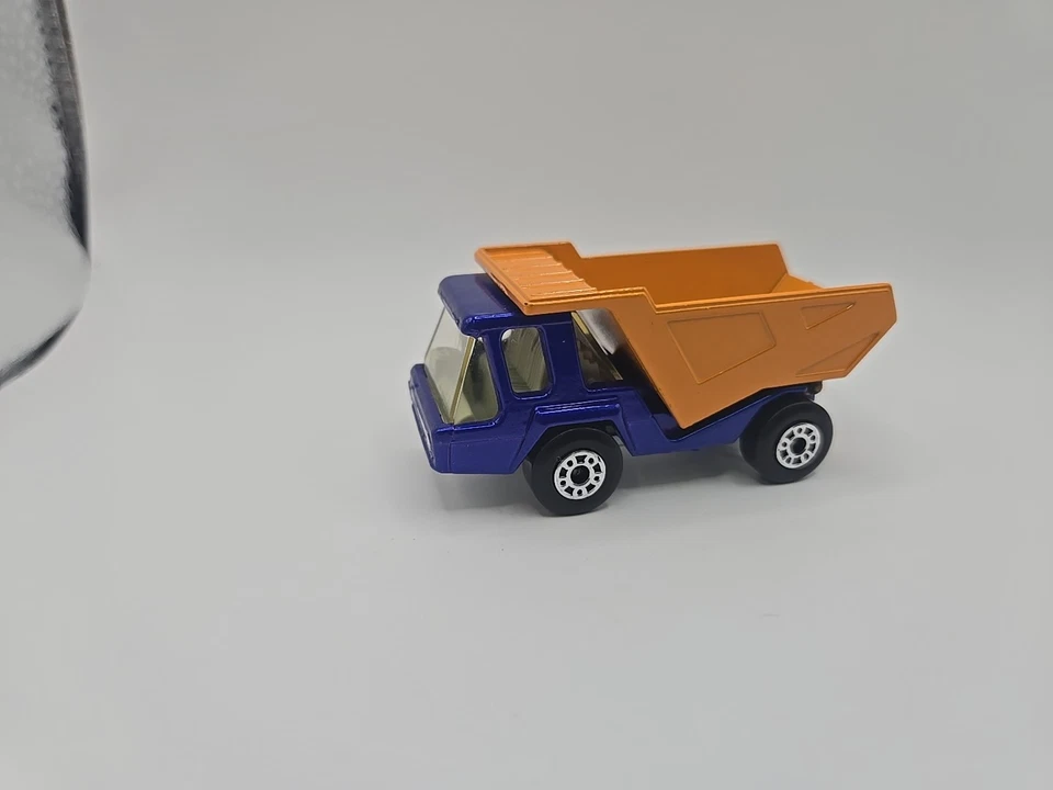 1975 Matchbox Lesney Superfast #23 Atlas Dump Truck Dark Blue/Orange - Image 3 of 4