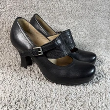 Miz Mooz Black Leather Mary Jane Heels Pumps Embossed Strap Womens 8.5 