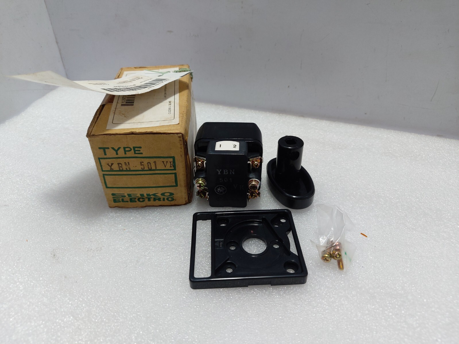 Seiko Electric YBN-501VK Control Switch 600V 10A Cont