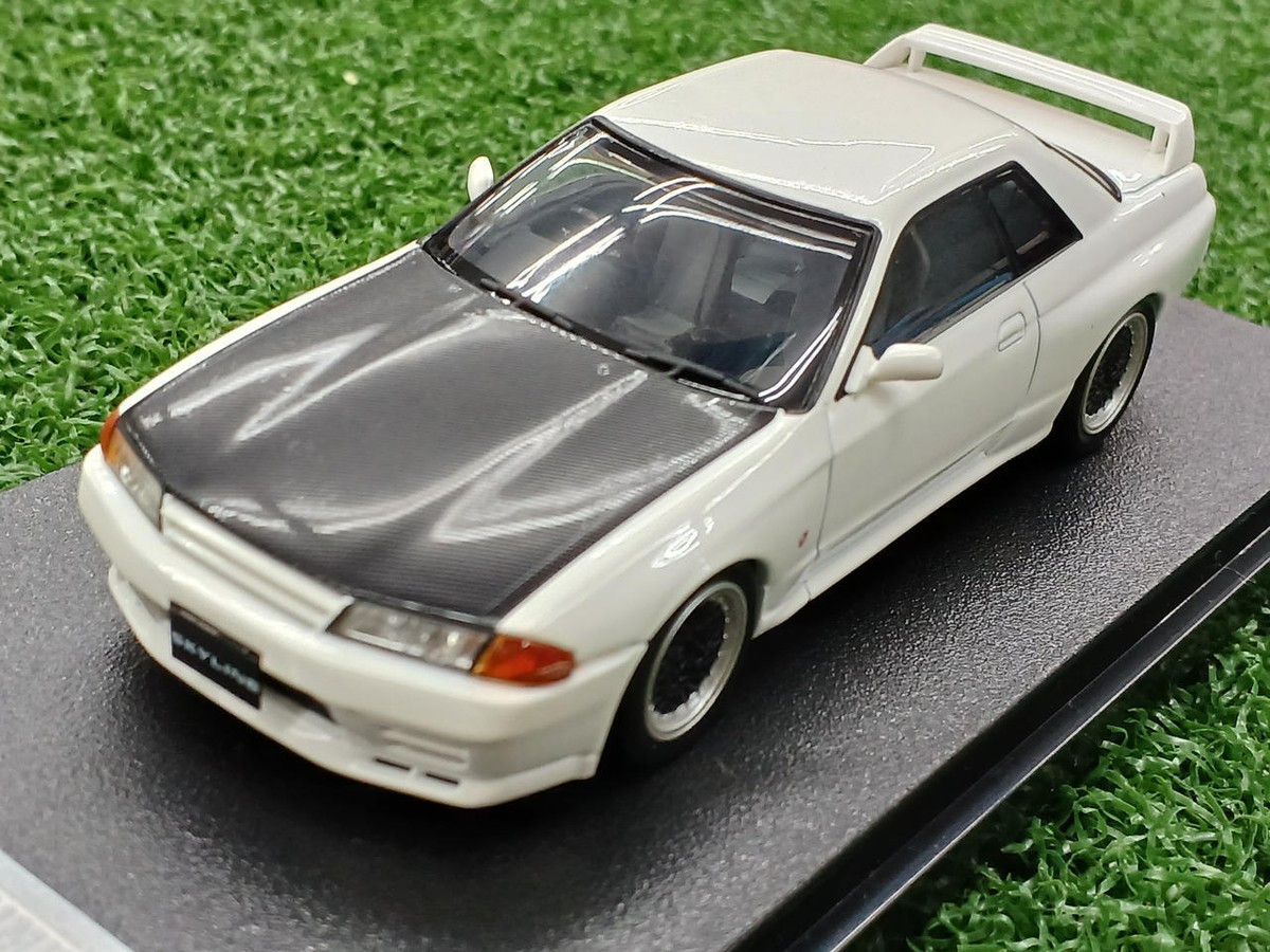 HPI Racing Skyline GT-R BNR32 8287 1/43 Model Car - White Pearl