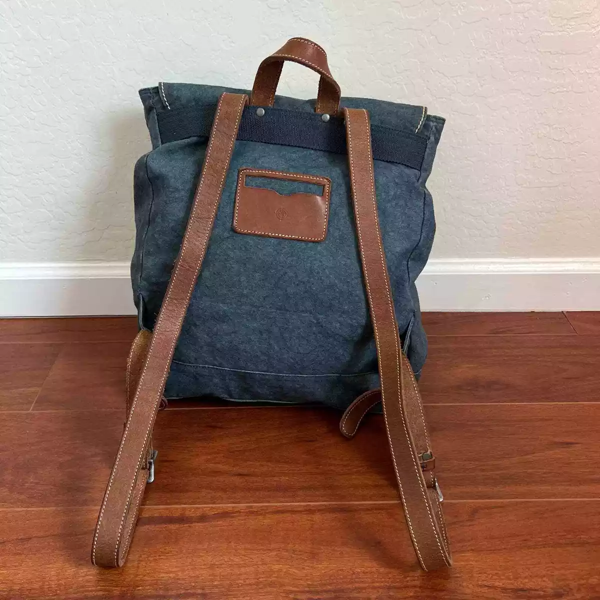 Old Trend Modern Vintage Backpack Genuine Leather Chambray Studs Snap Zip