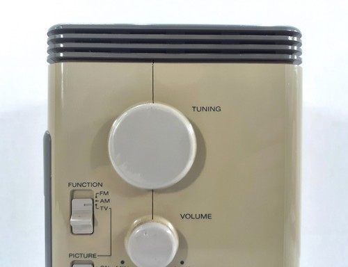 Sony Mega Watchman FD-500 TV FM AM Reciever Vintage No Power Parts or Repair - Picture 6 of 20