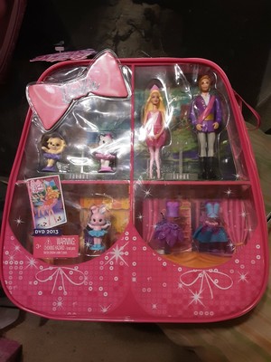Barbie In The Pink Shoes Small Doll Character Giftset (746775174958)