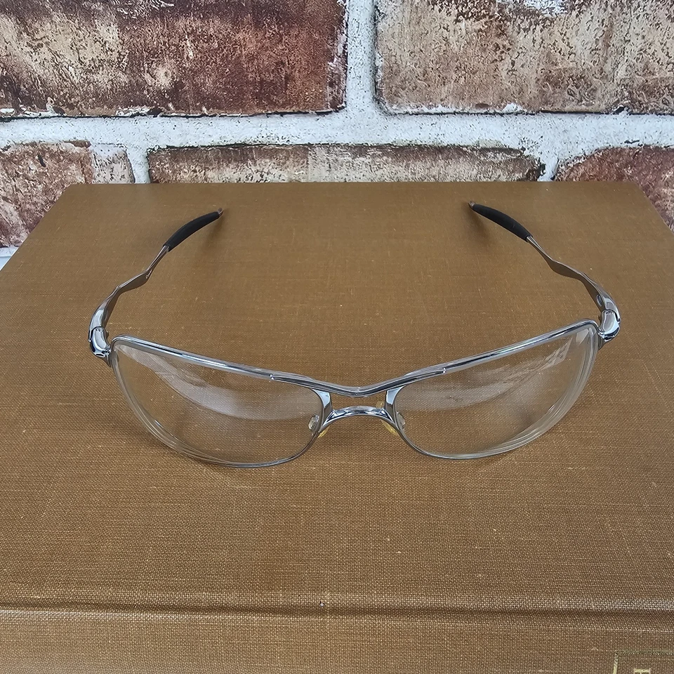 Marco de gafas Oakley Crosshair de alambre plateado 59-18-143 EE. UU. vintage con bolsa Foto 2 de 4