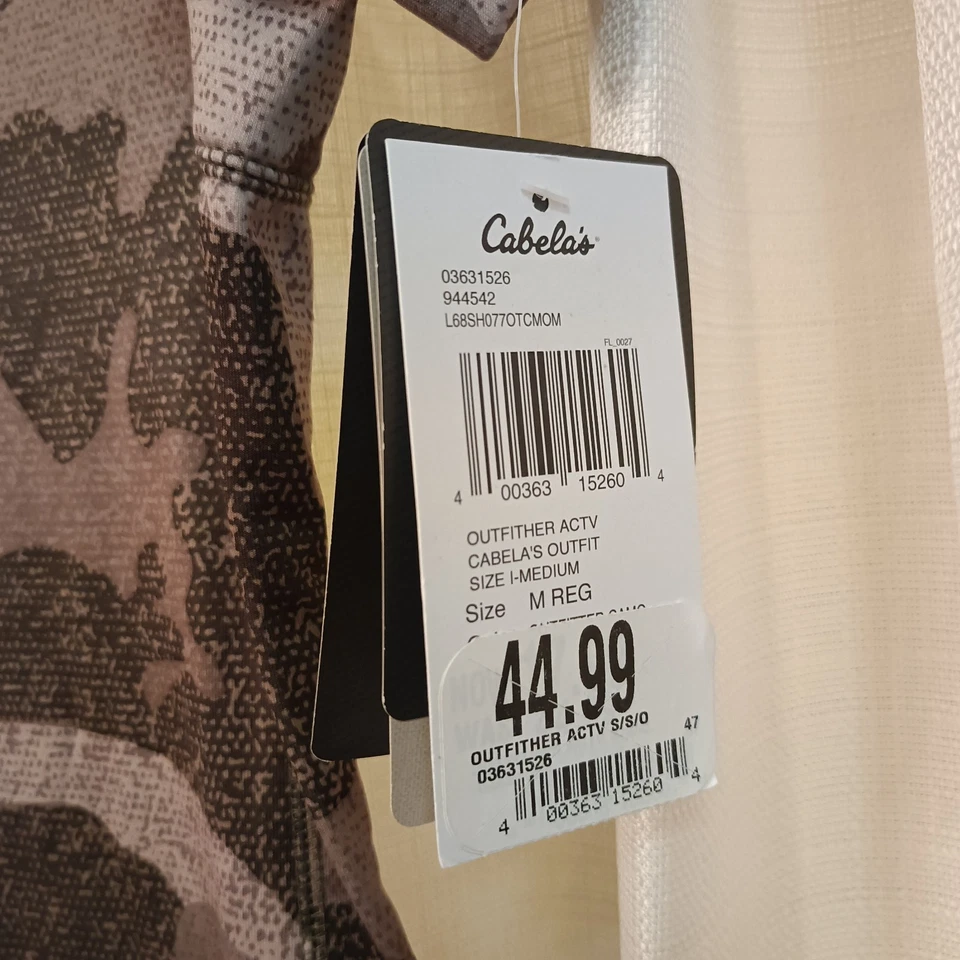 NWT Cabela's OutfitHer Camo Short Sleeve Top Size M - Image 4 of 4