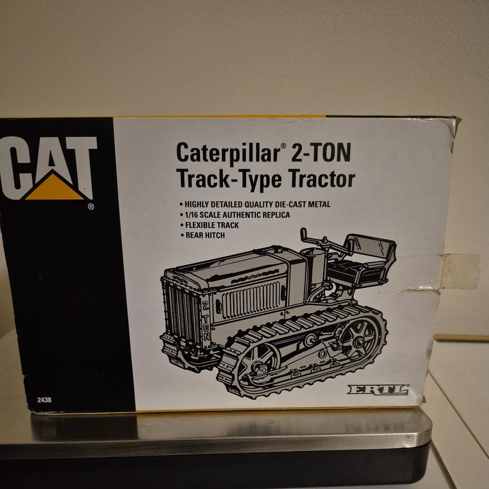 ERTL - Cat Caterpillar 2-Ton Track Type Tractor New In Box 1/16 scale Model 2438 - Image 3 of 4