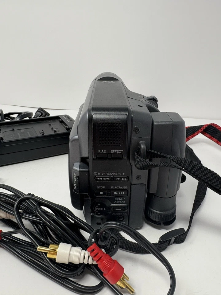 VINTAGE JVC GR-AXM310U VHS-C VHS Analog Camcorder-Tested & Working - Image 3 of 4