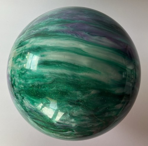 Brunswick AXIS JMK7708 Galaxy Sparkle 14LB Bowlingkugel ungebohrt lila grün - Bild 13 von 15