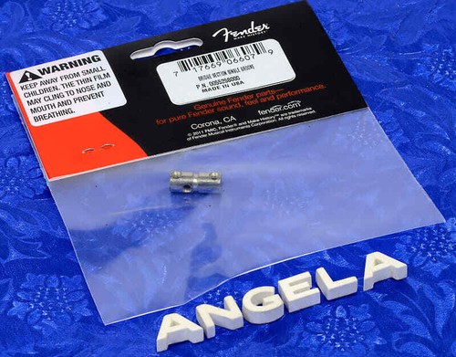 Fender '70s Style Jazz Precision Bass Bridge Single Smooth Saddle, 0055258000 - Picture 3 of 3