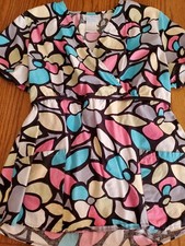Sb Mock Wrap Scrub Top Medium  EUC  Multicolored Flowers