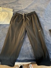 Nike Therma-Fit Black Men s Sweatpants With Drawstring. Size XL