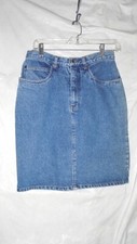 GITANO DENIM SKIRT. SZ 11/12. WAIST 28 1/2," 19" INSEAM DISPLAY MODEL