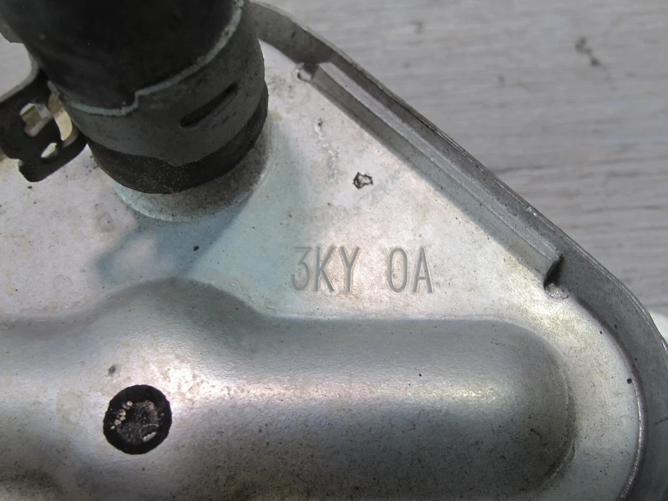 Infiniti QX60 2014-2017 2,5 L híbrido motor enfriador de aceite 142050124 Foto 4 de 4