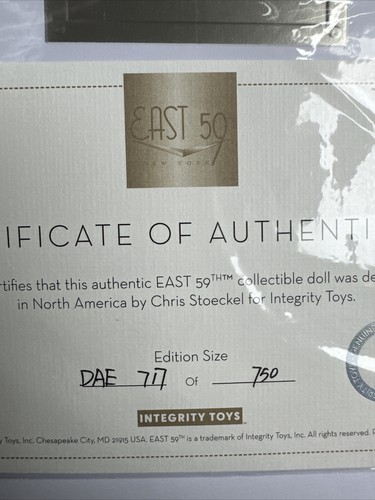 Integrity Fashion Royalty East 59th Dream in Aquamarine Coralynn Kwan Doll NRFB - Bild 7 von 24