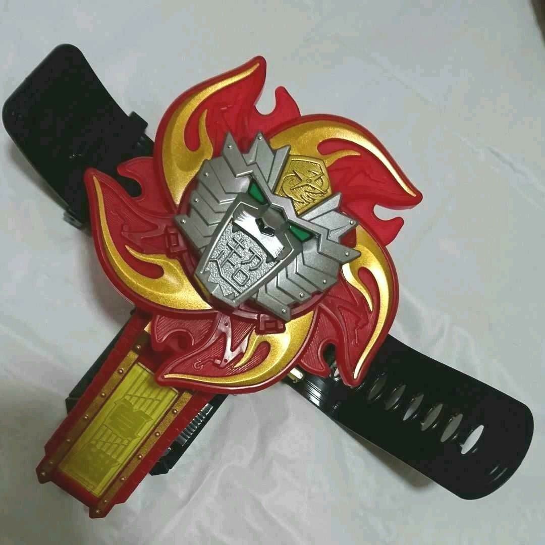 COFFRET POWER RANGERS Ninja Steel Ninninger DX Megazord Morpher 46p