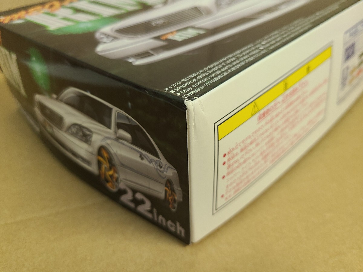 Aoshima Toyota 31 Celsior 2003 Mega RIM 1/24 Plastic Model