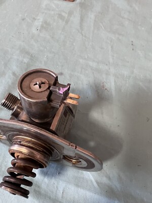   12-16 BMW Z4 328i X3 F25 F07 F10 High Pressure Fuel Injection Pump 13517584461