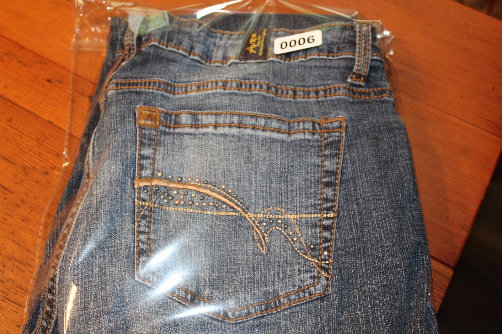 Wrangler Aura Women's Denim Jeans, Regular Fit, Size 16, Med