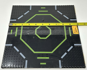 1991 LEGO 6710 Pair / 2  Space Landing Pad Baseplates Black New in Package +Wear