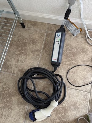 OEM Nissan Leaf EV Charger J1772 Portable Charging Cable 29690-3NF0E w/ Case