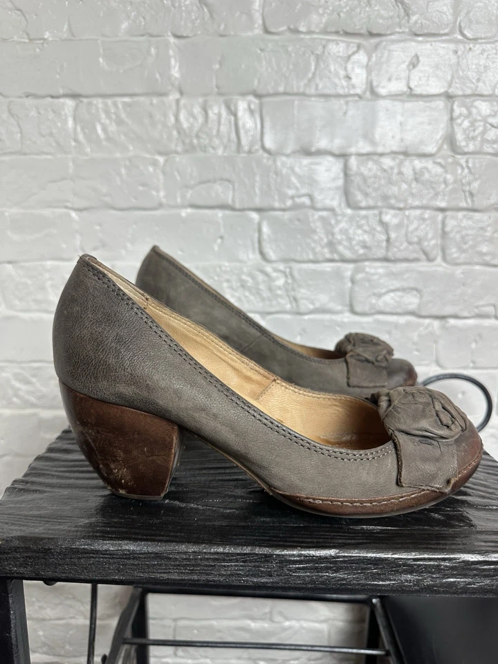 Zapatos de salón Airstep A.S.98 para mujer de cuero marrón con lazo tacón bloque talla 39  Foto 4 de 4