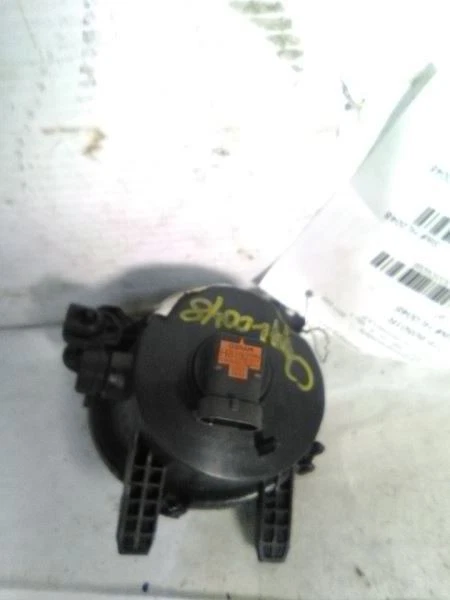 Luz de neblina 17-20 BMW 430i passageiro direito canto/parque - Imagem 2 de 4