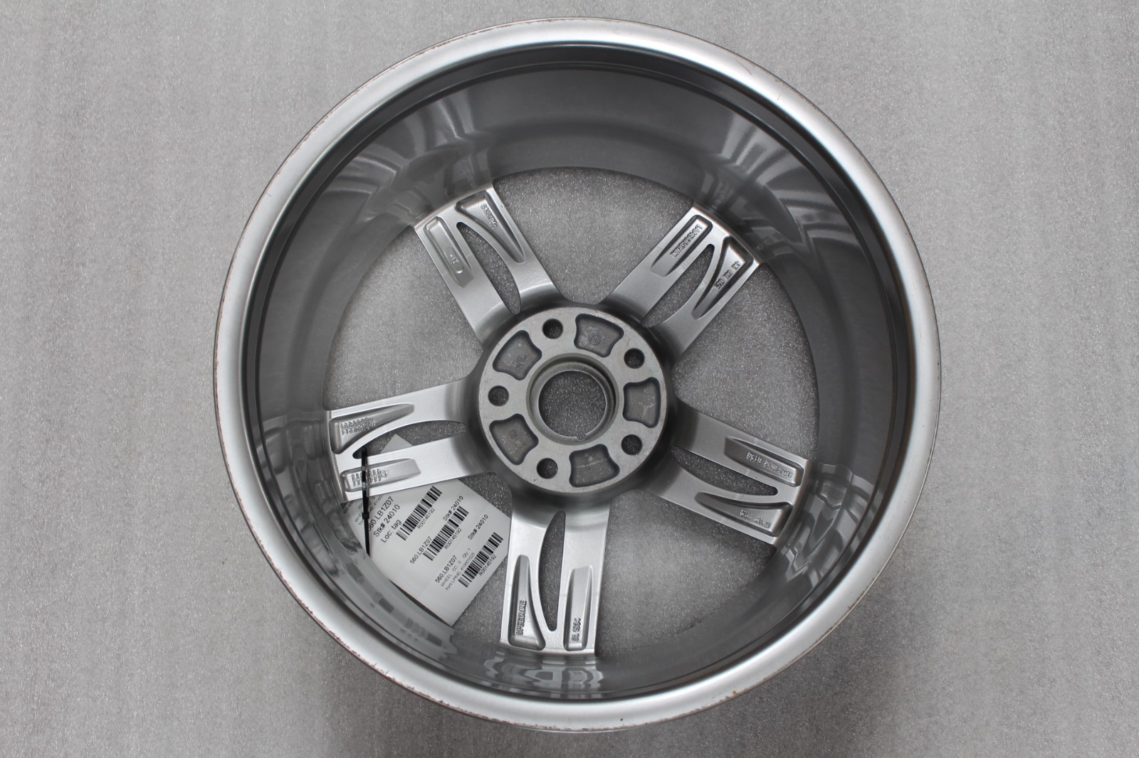 Lamborghini Murcielago, Front Wheel, Silver, Used, P/N 410601025
