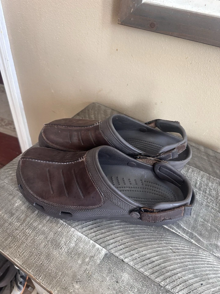 Zuecos Crocs Yukon Vista II Gamuza Deslizables Zapatos Marrón Para Hombre Talla 13” Foto 2 de 4
