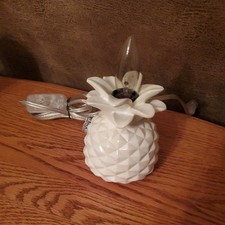 Beautiful Vintage Ceramic 7 Inch White Pineapple Shaped Light Lamp