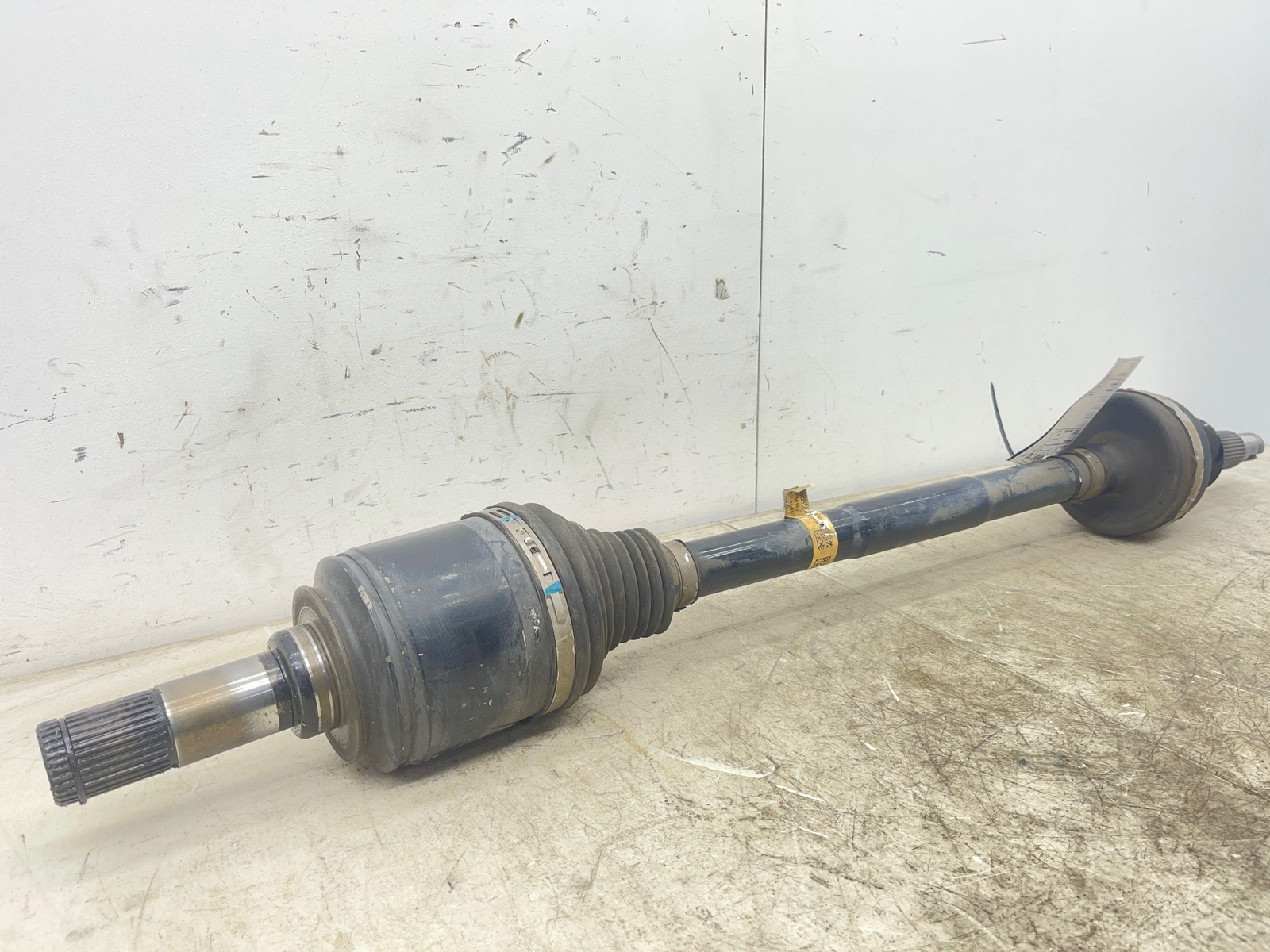 2017-2022 MASERATI LEVANTE REAR LEFT CV AXLE SHAFT 2018 2019 2020 2021
