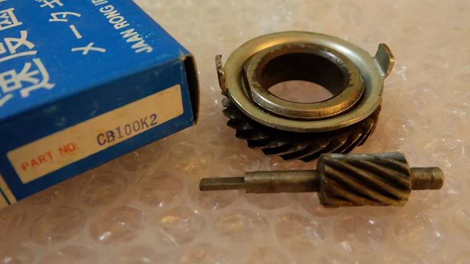 Honda CB100 CL100 CB125 S S90 CL90 CT90 CT110 Trail CL125 Velocímetro Engranaje Nuevo de Lote Antiguo Foto 2 de 3