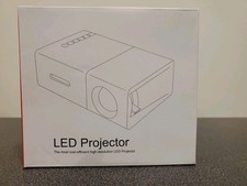 LED Multimedia Projector 320x240 Native 4:3 800:1 Contrast 1080p Support