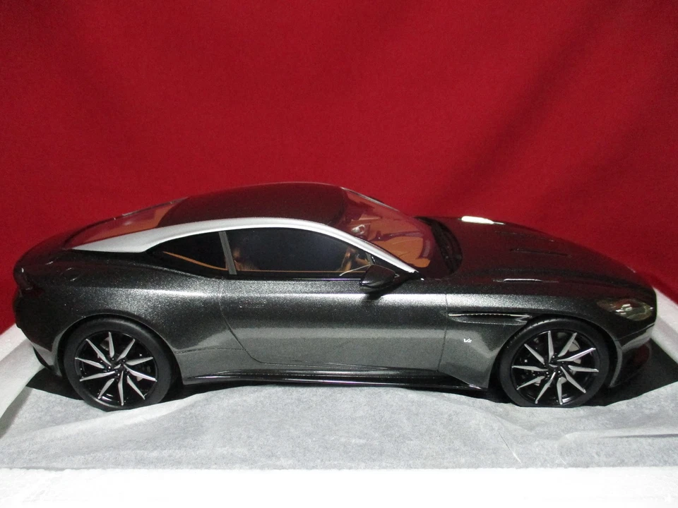 1:18 Scale Aston Martin DB11 Silver Top Speed TSM TrueScale Miniatures Autoart - Image 3 of 4