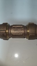 Brass Pipe Fitting Union 3/8 - 1/2"