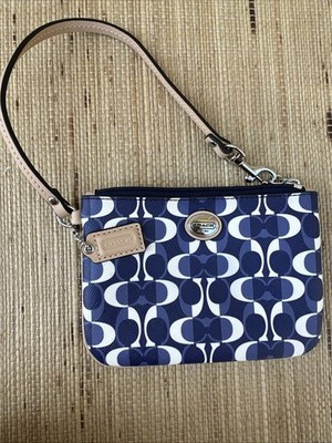 Coach Women s Peyton Signature Denim/Tan Dream C Wristlet Wallet