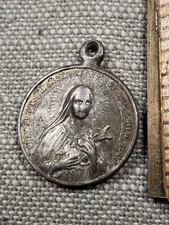 Vintage Medal Pendant St Therese Of Lisieux Religious Christian B86
