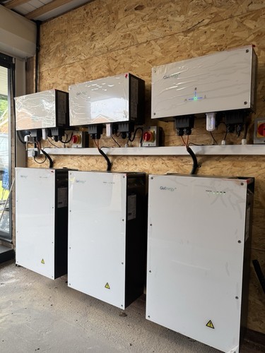 Gebrauchte GivEnergy 9,5kWh Batterie mit 3kw Wechselrichter