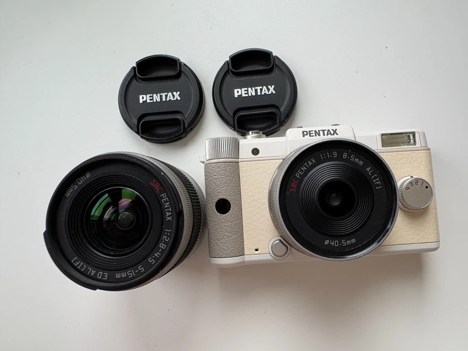 Pentax Q10, Weiß, 12.4 MP, Set mit O1 8.5mm/1.9 und O2 5-15mm/2.8-4.5 - Bild 4 von 4