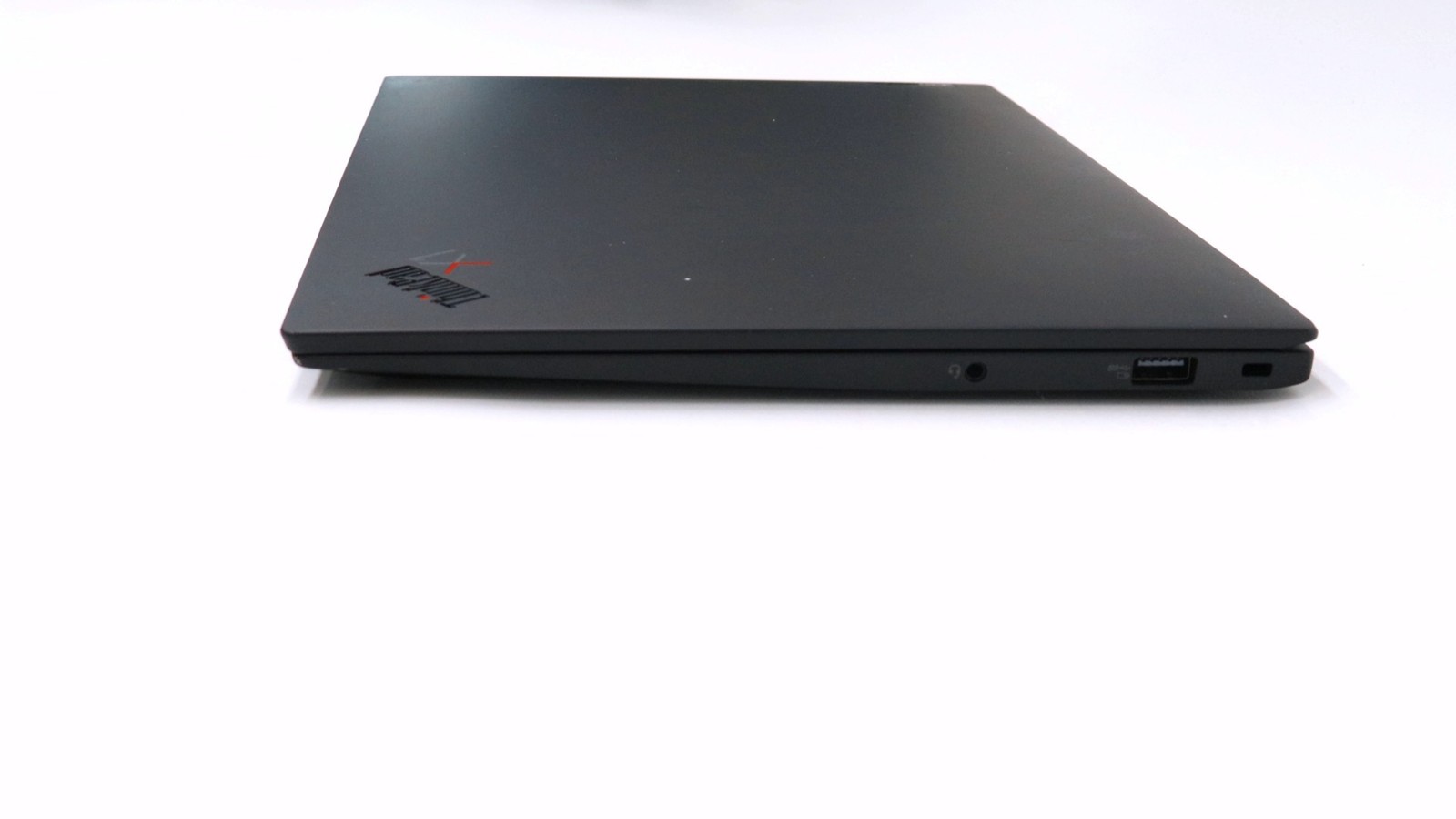 Lenovo ThinkPad X1 Carbon Gen 10, 14-Inch Laptop, with 12TH GEN INTEL(R) CORE(TM) I5-1235U, 512GB NVMe, Windows 10 Pro