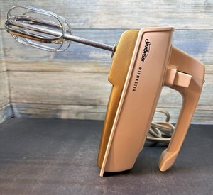 Vintage Sunbeam Mixmaster Hand Mixer Beige & Gold 3 Speed HM-1  Working