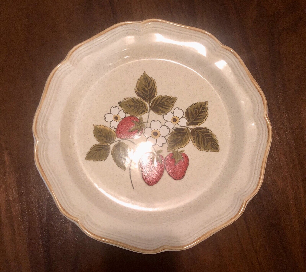 vintage 5枚組　mikasa strawberry festival 2) Mikasa STRAWBERRY FESTIVAL 5 pc Dinner Place Set