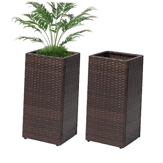 Cestas, macetas, cajas de ventana y platillos para plantas marrones de mimbre