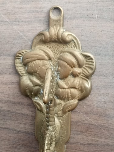 Antique Bronze Brass Rare Hang/Hook Ornate Unique Image with Curled arrow tail - Picture 6 of 6